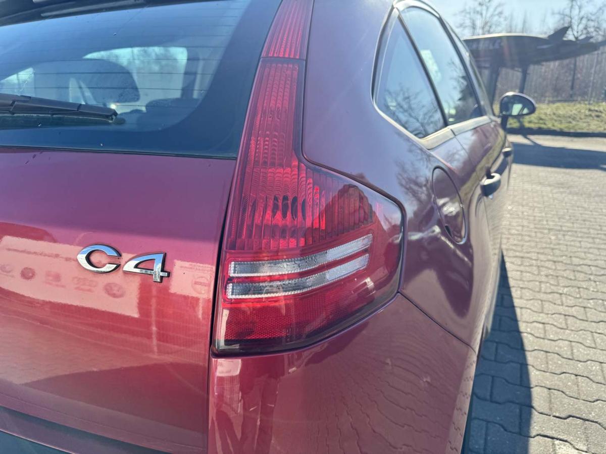 Citroen C4 original R&uuml;cklicht R&uuml;ckleuchte Schlussleuchte rechts 5-T&uuml;rer Bj.2007